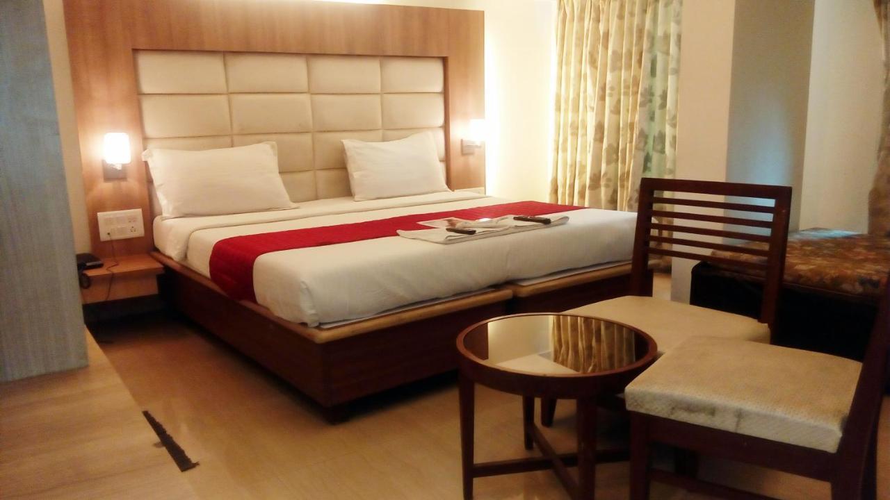 Hotel Aishwarya Residency Navi Mumbai Exterior photo
